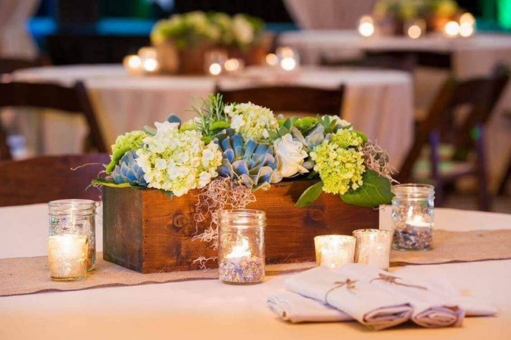 Low Scale Simple Floral Centerpiece